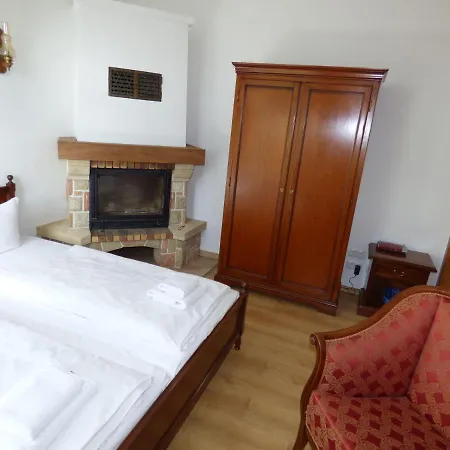 Apartament Grosse-ferienwohnung-wa2-100qm-im-erdgeschoss-der-villa-walhall-in-einem-parkaehnlichen-garten *