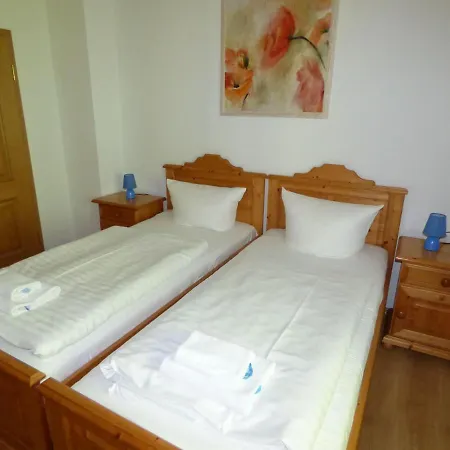 Apartament Grosse-ferienwohnung-wa2-100qm-im-erdgeschoss-der-villa-walhall-in-einem-parkaehnlichen-garten